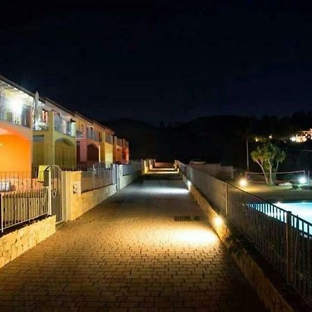 Appartamento Dentro Babai Village 테르테니아 외부 사진
